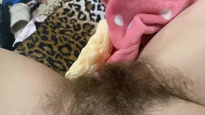 huge clit orgasm hairy pussy closeup big clit sucking