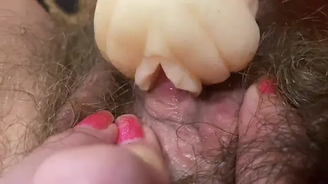 huge clit orgasm hairy pussy closeup big clit sucking