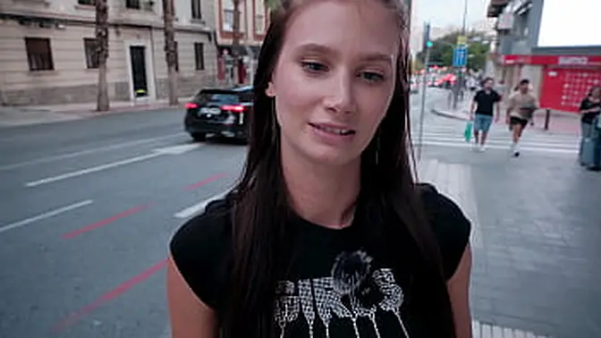 Big-titted Russian babe deepthroats and gets fucked hard