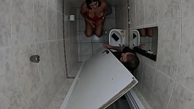 Latina amateur in bathroom gets big cock and real orgasm