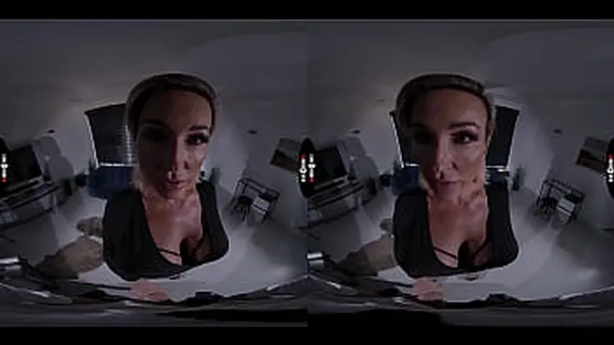 Virtual reality escapades in a dark apartment with a sexy divorced woman