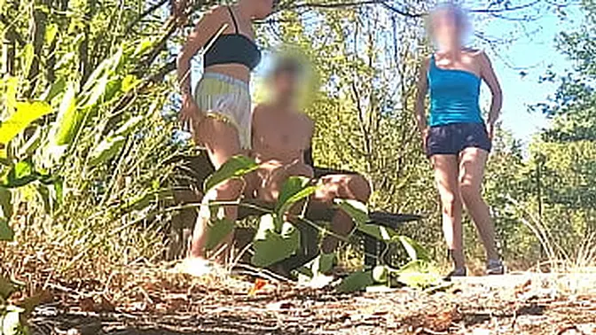 Amateur babe shows off perfect tits at sexy outdoor picnic