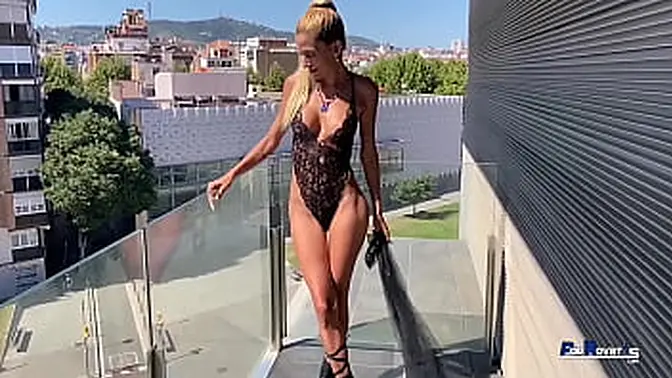 Public Blowjob with Victor Bloom and Gabriela Flores