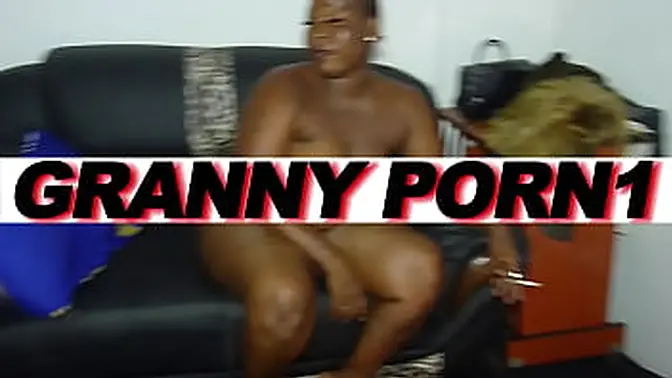 Black MILF with big ass takes huge black cock