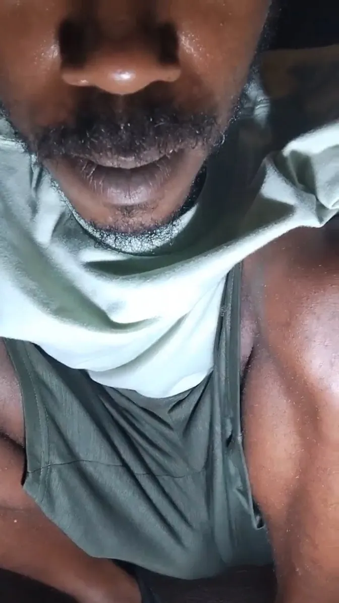 Mature bod picked up and flexed hard