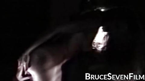 Dyke submissive pussy licked and toyed by dominant babes