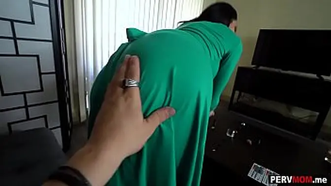 Helped my mature stepmom to feel a little better with my dick