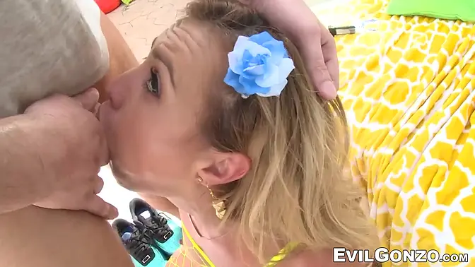 Thick blonde chick Kelsi Monroe swallows anal creampie