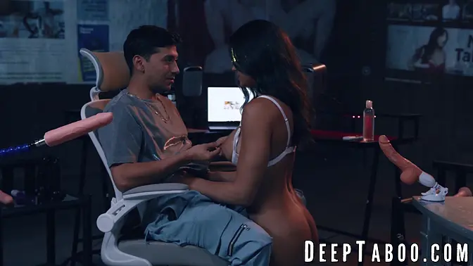 Stepmom Penny Barber is DESTROYED by hung stepson Max Fills