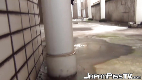 Japanese beauties feel better when releasing golden showers