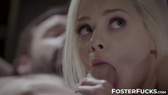 Foster family threesome with Elsa Jean and India Summer