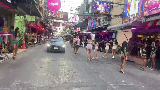 Pattaya's Soi 6 Comes Alive: Cheeky Smiles & Ready Bars