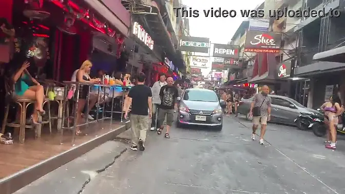 Pattaya's Soi 6 Comes Alive: Cheeky Smiles & Ready Bars