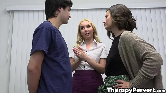 Stepsiblings Dharma and Elias team up with MILF therapist Aaliyah for a wild three-way session