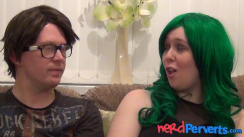 MILF Missy Kink spreads her legs for sloppy pussy licking