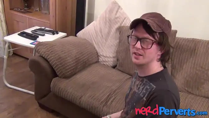 Blonde bombshell Mona Summers sucks big dong on camera