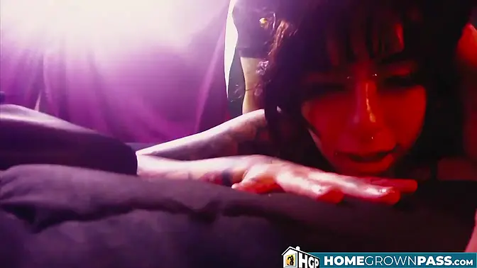 Tattooed beauty Tushii Tushii worships huge uncut dong