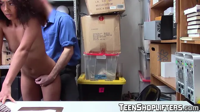 Wrex Oliver pounds Nia Nixon's curly pussy in doggy style