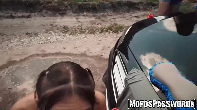 Brunette babe JC Wilds deepthroats Johnny Love's massive cock