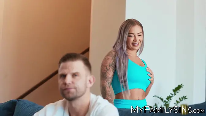 Tattooed babe Hayley Davies seduces with doggystyle and footjob