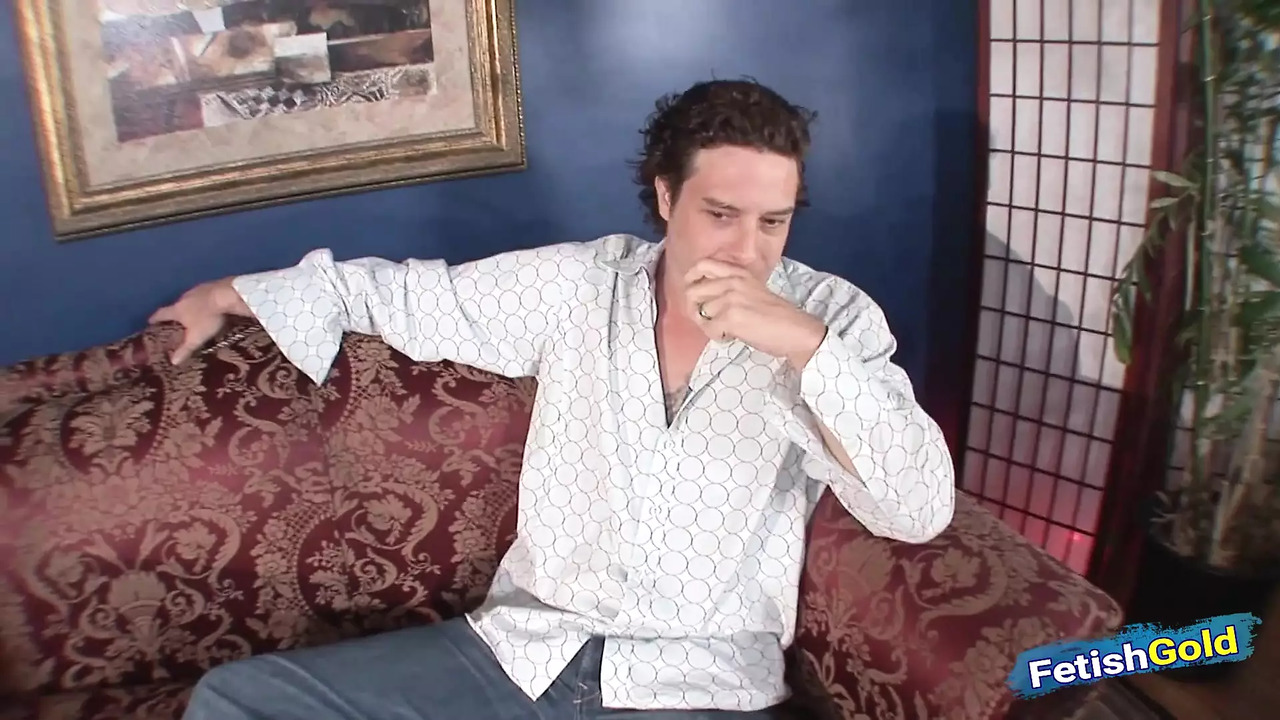 Brunette babe gets her big ass slammed in A2M action