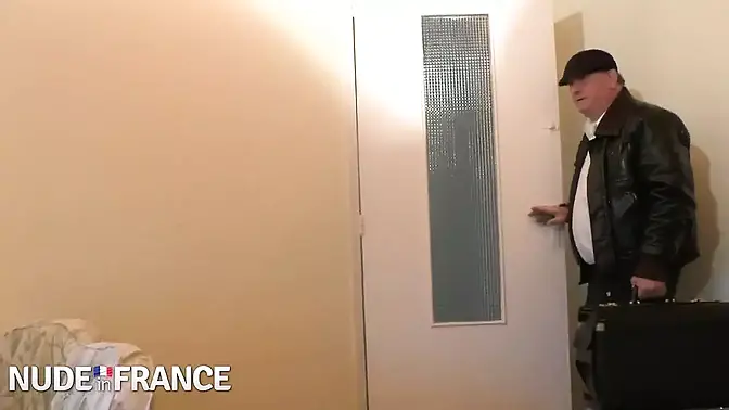 Stolen kisses and brutal ravaging with French vixen surrendered to dominant coupling