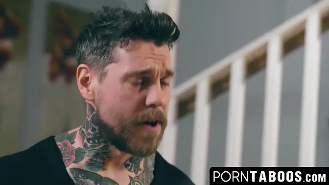 Teen chick Carolina Sweets gets hard fucked and cums in mouth