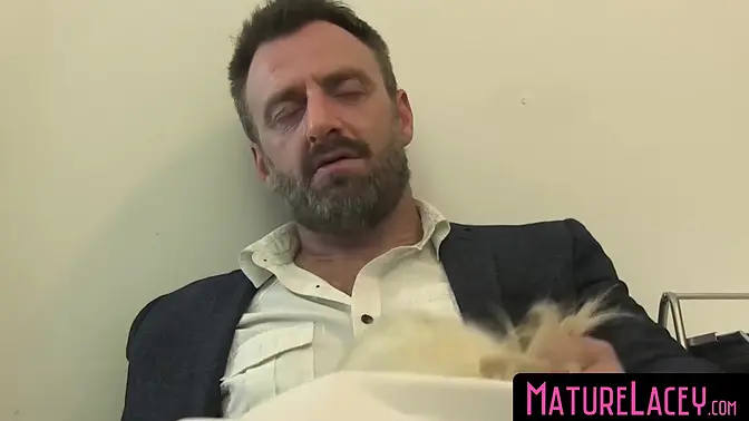 Naughty MILF Lacey Star deepthroats big cock in doggystyle