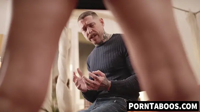 Blonde bombshell Kitana Lure gives deepthroat and gets creampied