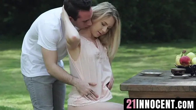 Sexy blonde Alecia Fox and Raul Costa's outdoor fucking escapade