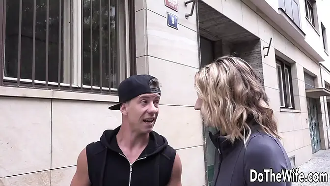 Cuckold's Ex-wife Elissen Fine Sucks BBC