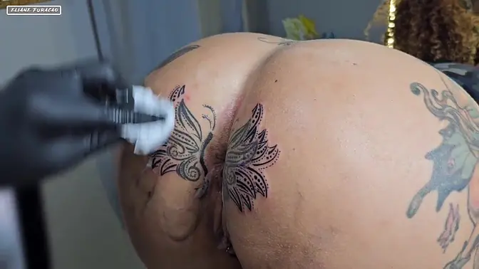 Changing Tattoo on Big Labia