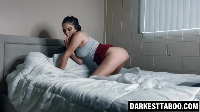 Athena Faris webcam plays with pussy for bald stud