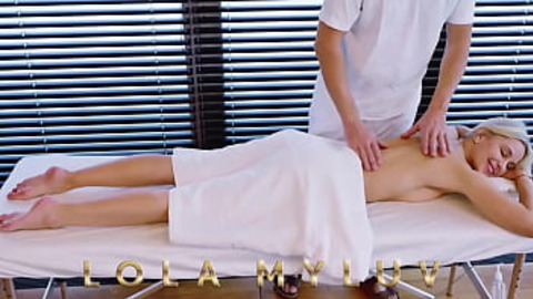 Hot massage session with Masuer