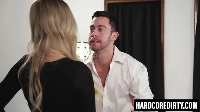 Kenzie Taylor gets a big dick in her wet cunt