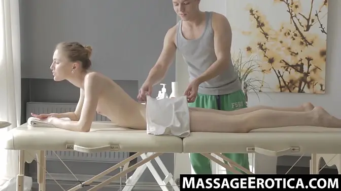 Sensual massage turns into erotic doggy style riding