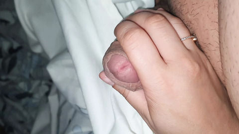 Mom's juicy booty ride: Son's lucky break beneath warm blankets, fingers stroking