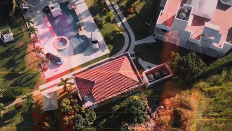 They Inserted Dildos Deeply in Assholes in a Gangbang Session at Gg Mansion