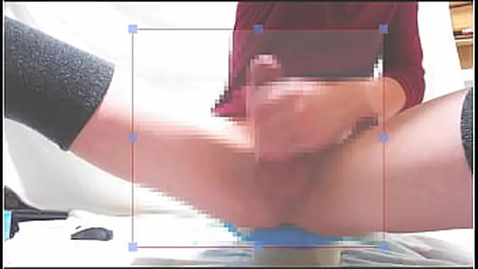 Japanese Cutie Masturbates to Cum in 10 Minutes