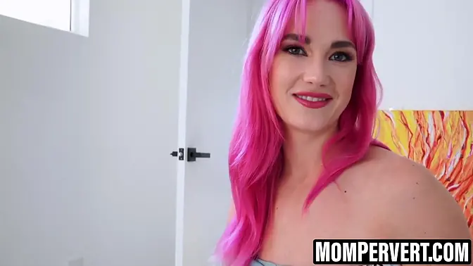 Tattooed MILF Siri Dahl cowgirl rides boyfriend