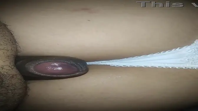 Skinny rich girl's bouncing ass claps in Ecuador