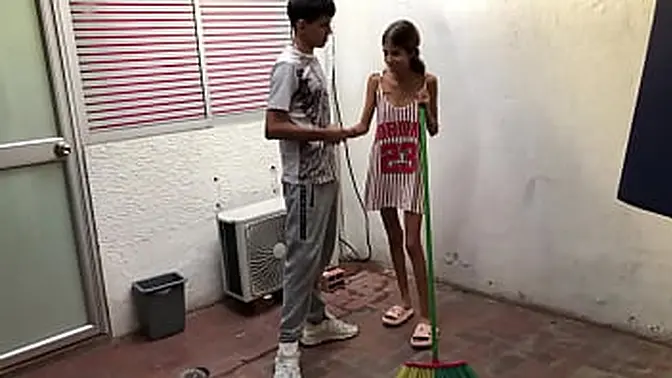 My girlfriend insists on fucking her and I fill her mouth with cum 