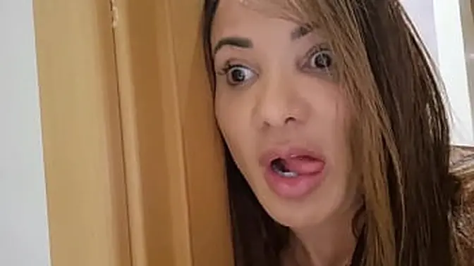 I caught my half girlfriend taking a shower 