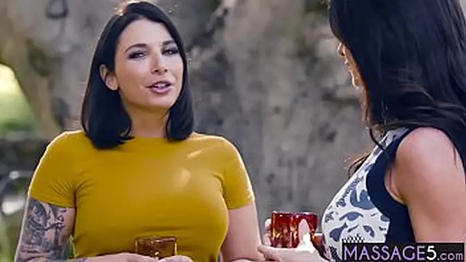 Silvia Saige and Ivy LeBelle enjoy a steamy massage