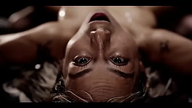 Veronica Leal's anal creampies and squirting