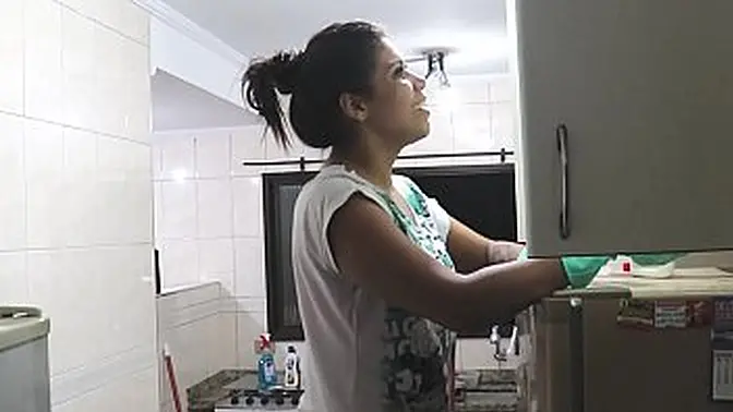 Morena brasileira gapes and moans in homemade sex