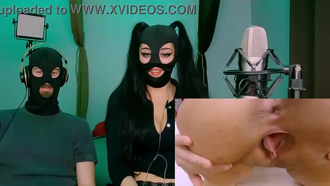 Amateur couple laughs at girl's big clit and beauty gape fart