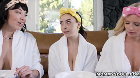 BUsty lesbian stepmoms fucks their stepdaughter