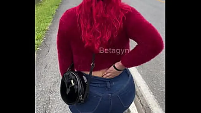 Beautiful girl next door gets public blowjob at the mall