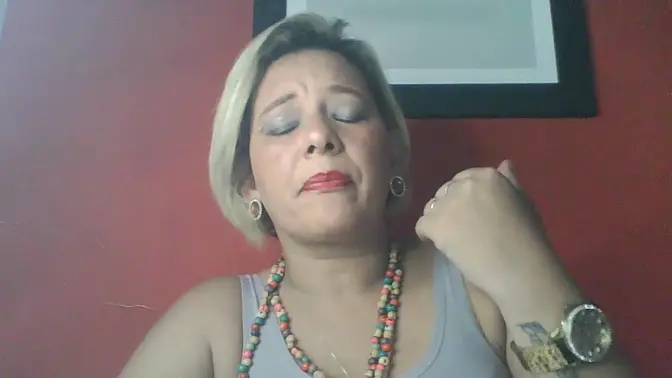 Lola's sultry seduction and deepthroat